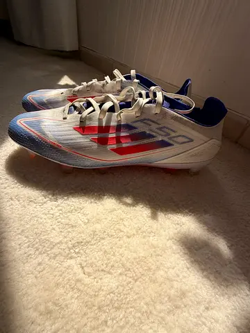 Adidas f50 football boot