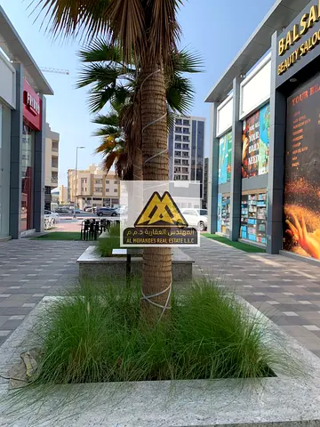 A great investment opportunity for entrepreneurs looking to start their business in a prime and active location in Al Hamidiya, Ajman. Multiple comme