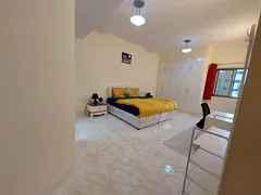 Spacious Master Room in Al Mankhool | Available now