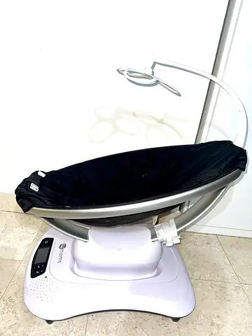 4moms mamaRoo Baby Swing - Good Condition