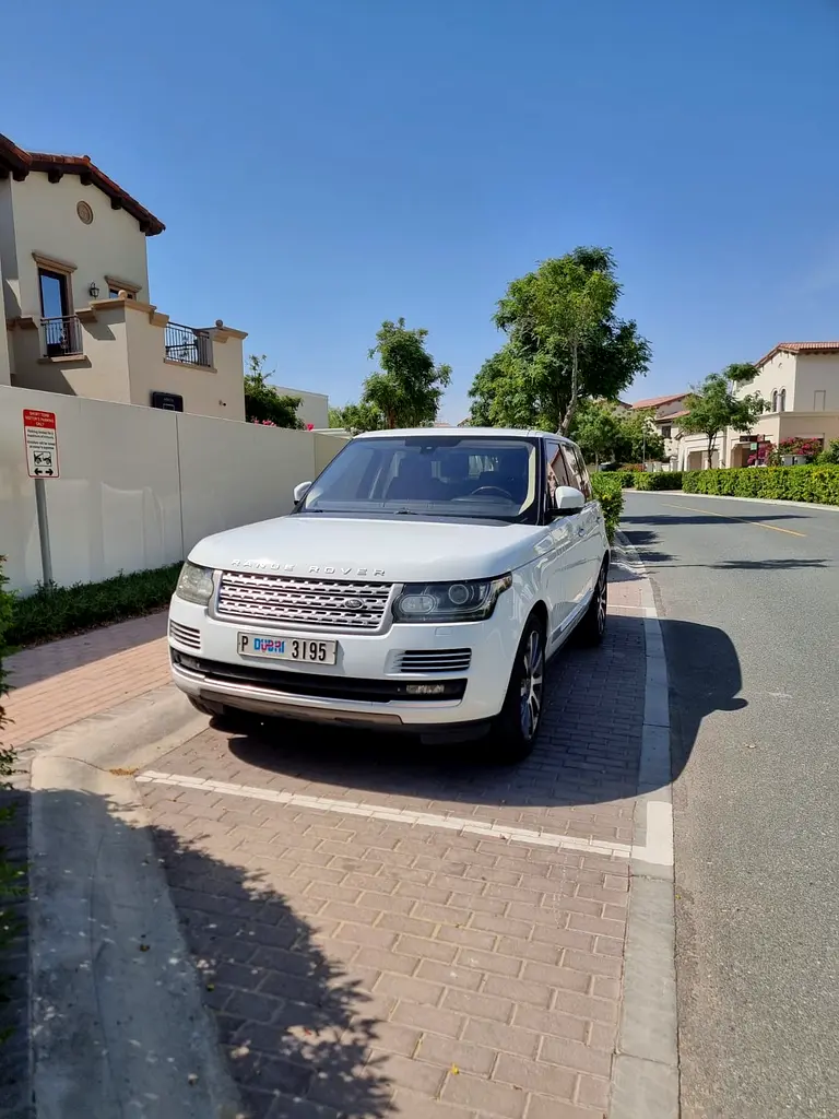 Land Rover Range Rover 2015 — photo 1 of 7
