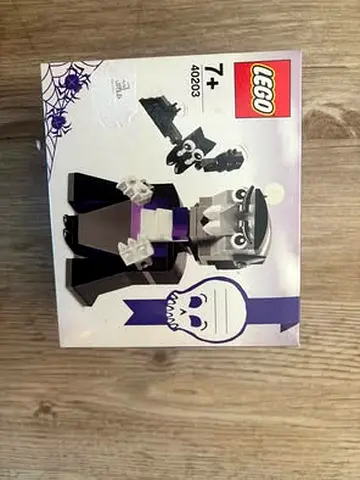 BARGAIN BRAND NEW LEGO 40203 VAMPIRE AND BAT