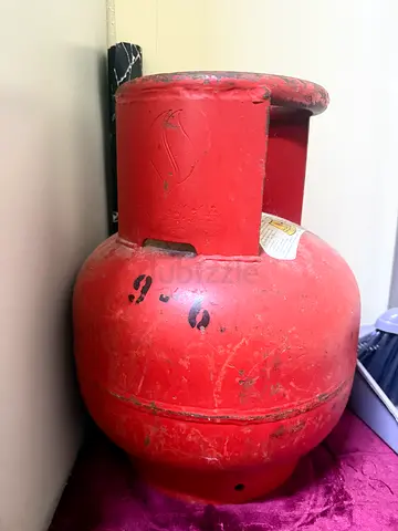 Used Red LPG Gas Cylinder ,Good Condition