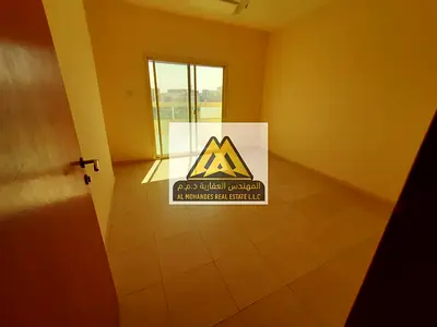 شقة غرفتين وصالة في الحميدية، 2 حمام وبلكونة، تكييف مركزي، موقع مميز قريب الخدمات، 35 ألف سنويًا، 4 أو 6 دفعات