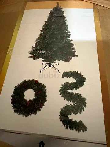 120 AED - Christmas tree - Used once
