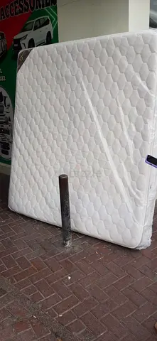 180x200cm King size mattress.  24/7 times delivery available