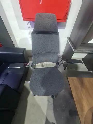 Workspace headrest chair