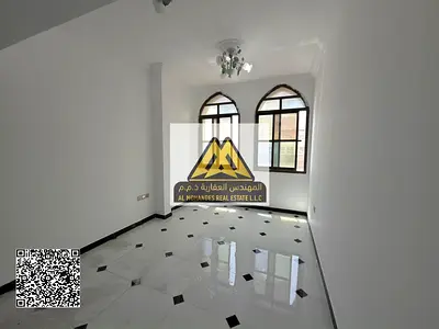 شقة غرفتين وصالة فاخرة للإيجار السنوي مع دخول ذكي بالكارد في الروضة 3 – موقع مميز – عجمان
