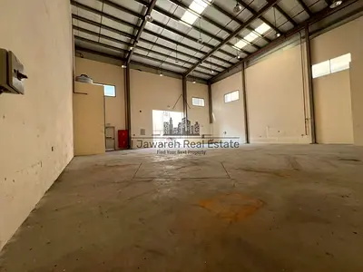 Warehouse for rent, 2415 sq ft, electricity included, very prime location