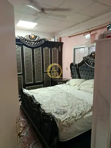 للبيع بيت شعبي في منطقة ميسلون امارة الشارقة، مساحة 2500 قدم مربع،
