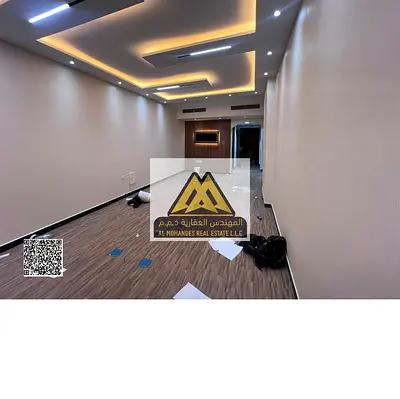 تتميز بمساحات واسعة وتصميم عملي مناسب للعائلات، مع موقع استراتيجي قريب من شارع الشيخ محمد بن زايد مما يسهل التنقل اليومي إلى دبي والشارقة،