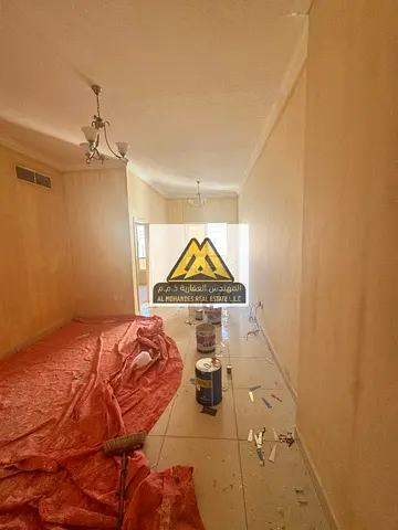 بسعر ممتاز جدا ومناسب للجميع مع صيانه مجانا ع المالك تشطيبات ممتازه جدا بنايه عائلات فقط