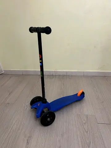 Made in Germany. Blue three-wheel kids scooter - good condition. For kids around 5yrs.