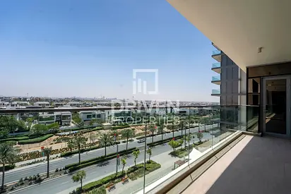 Golf and Pool View | Exclusive Apt with Maids Room