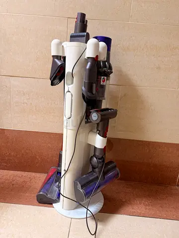 Dyson Cyclone V10 motorized Vacuum cleaner including the Dock with full accessories