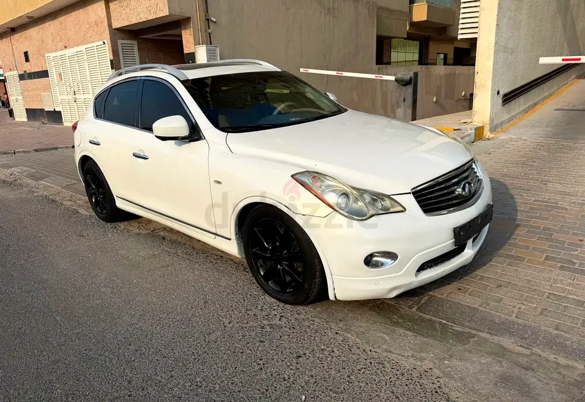 Infiniti EX35 2008 — photo 1 of 5