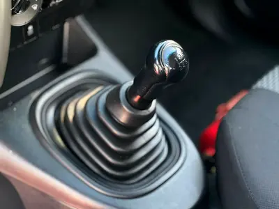 2019 Toyota HILUX photo 16