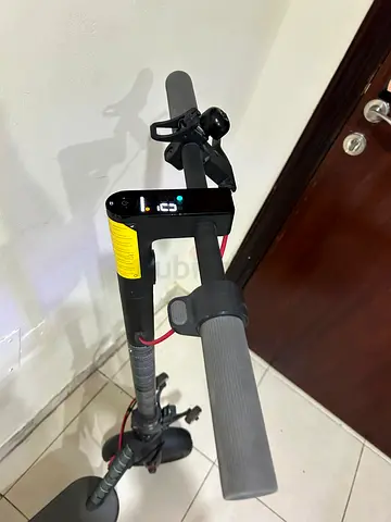 Xiaomi Electric Scooter 4 — Urban Commuter, 25 km/h