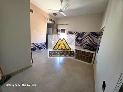 استوديو للإيجار السنوي – الروضة 3، عجمان | مساحة كبيرة جدًا | مطبخ شبه منفصل | تكييف مركزي | موقع مميز قريب من الخدمات