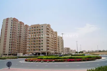 Spacious Layout | Ready & Vacant | Prime Location