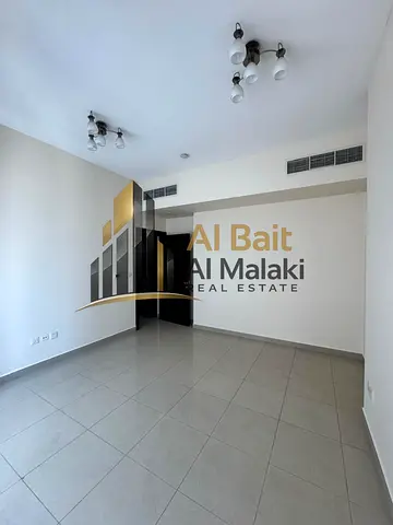 شقة غرفتين وصالة للإيجار السنوي في الخان بتكييف مركزي وموقع مميز