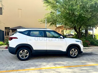 GCC,Lady Driving,Free Accident,Original Paint