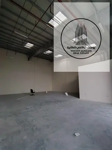 Warehouse 2200 Sq Ft 39 KW Wide Entrance Jurf 2