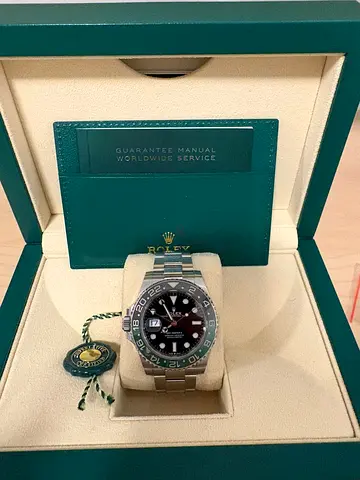 Rolex GMT-Master II “Sprite” 🟢⚫️ Reference: 126720VTNR – Oyster Bracelet