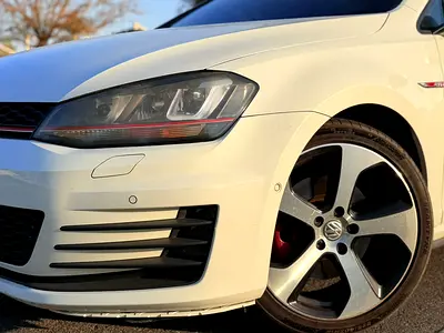 FULL OPTION..SUNROOF..2016 Volkswagen Golf GTI - GCC Specs - Well Maintained