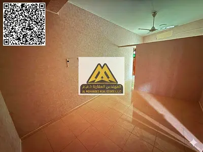 استديو مساحة كبيرة جدا | مطبخ مفصول | دور ارضي | بدون مكييف | المكييف علي المستاجر | موقع مميز مقابل سوق السمك وبجوار جميع الخدمات