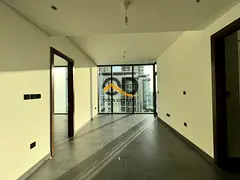 Elegant 2-bedroom // Community view // High Floor