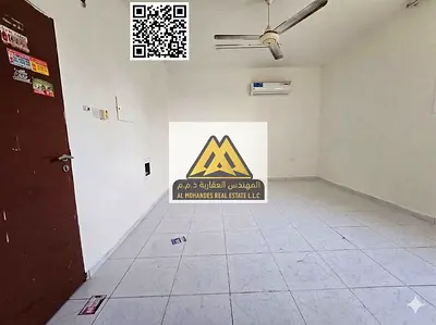 فرصة مميزة للسكن في استوديو بموقع حيوي جدًا في الروضة 2، على شارع المدينة المنورة، بجوار ليالي بيروت، وقريب من جميع الخدمات،
