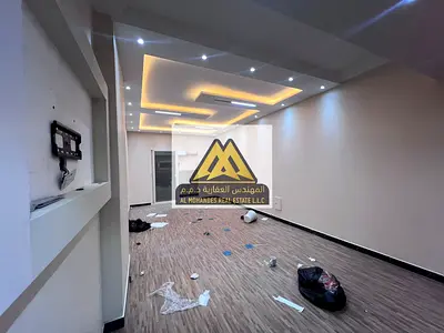 شقة غرفتين وصالة 3 حمام غرفة ماستر بلكونة تكييف مركزي جديد في المويهات 3 عجمان موقع مميز قريب شارع الشيخ محمد بن زايد