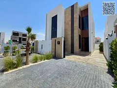 Modern American-style villa / Registration included / Central AC with roof