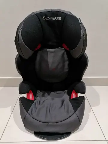 Car Seat (Brand Maxi Cosi)