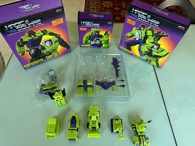 Set of Constructacons Transforming Figures (Devastator) - Complete with Boxes - almost new