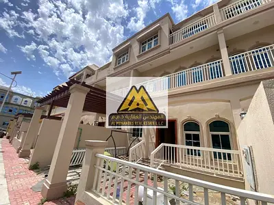 أب تاون 4 غرف للإيجار – الزاهية، عجمان | مساحة 2128 قدم | بلكونة | موقع مميز على شارع محمد بن زايد