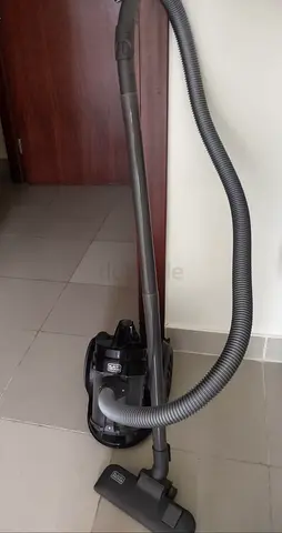 Black and De ker Vacuum cleaner