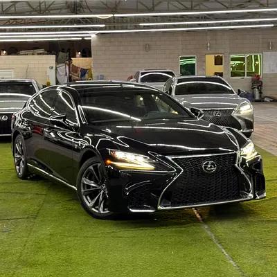 لكزس LS500FSPORT وارد بحالة ممتازه أوراق جمارك