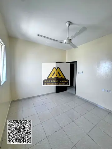 شقة مميزة غرفتين وصالة بتصميم عملي ومريح، مناسبة للسكن العائلي، تقع في موقع استراتيجي قريب من جميع الخدمات وسهلة الوصول إلى دبي والشارقة.