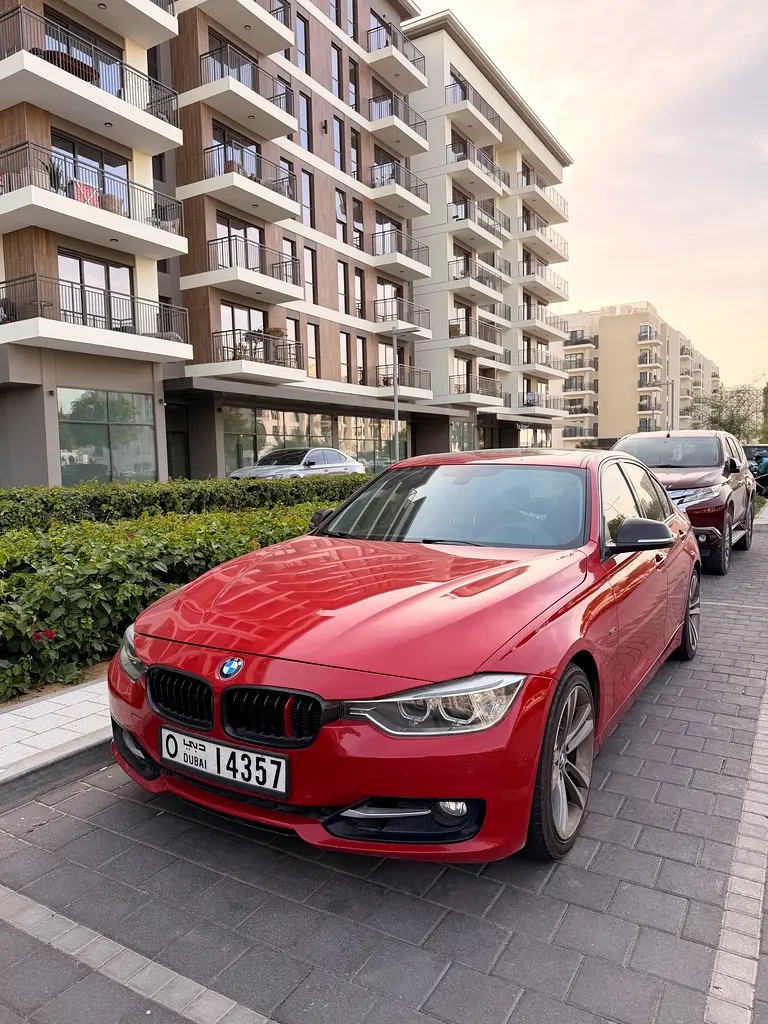 BMW 3-Series 2013 — photo 1 of 6
