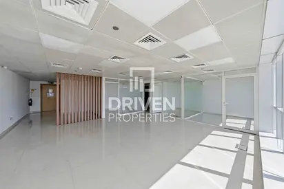 Fitted Office | Mid Floor | Vacant from May 1