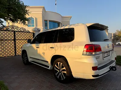 Cleanest Grand touring Land Cruiser 2019 V6 For sale