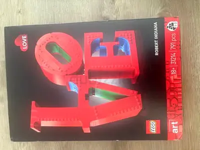 BARGAIN BRAND NEW LEGO 31214 ART LOVE