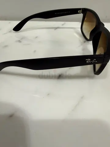 Ray-Ban Black Frame Sunglasses - Gently Used