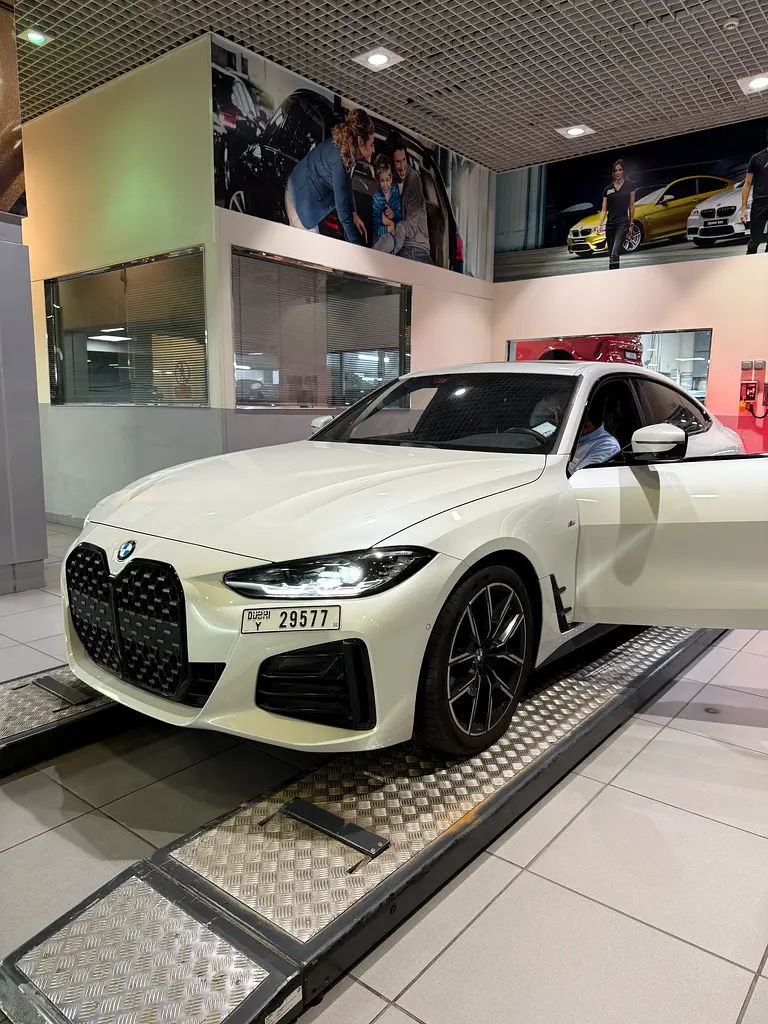 BMW 4-Series 2023 — photo 1 of 5