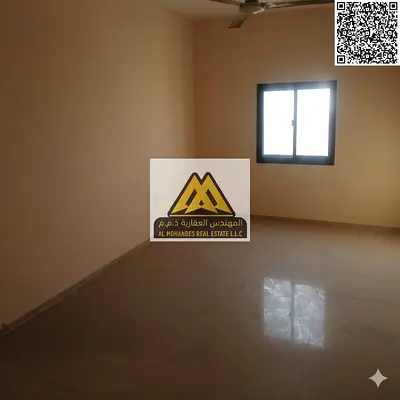 مساحات كبيرة جدا | صالة كبيرة منفصلة | موقع متميز بجانب جميع الخدمات والمدارس