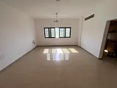 One-bedroom apartment with a living room - Al Jurf 2, Ajman - Central air conditioning - Family acco