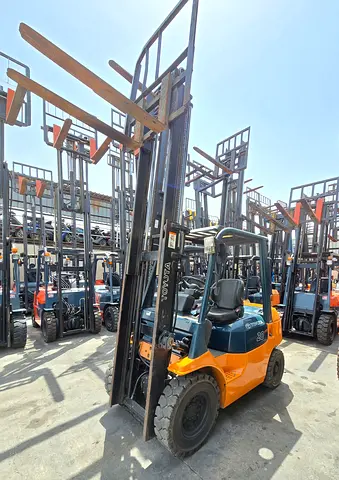 Toyota forklift komatsu urgent for sale , رافعة شوكية كاتربيلر كوماتسو هيستر تويوتا ميتسوبيشي liftra