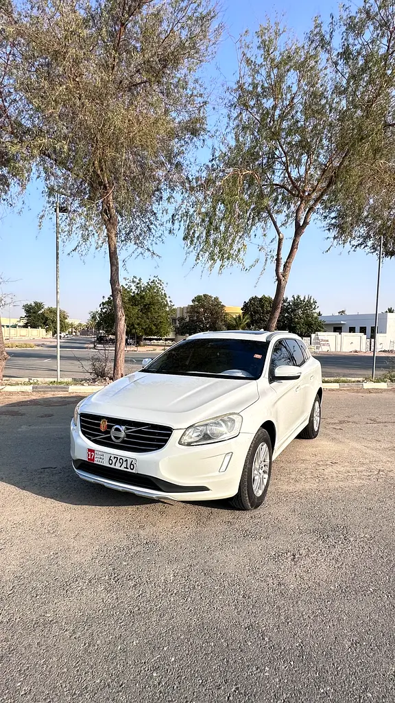Volvo XC60 2014 — photo 1 of 9